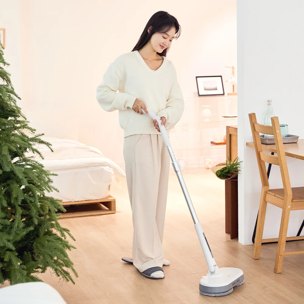 아이룸 물걸레 청소기 UX7